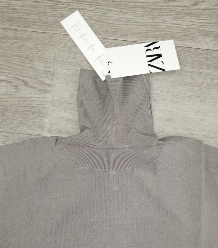 ZARA Women's Turtle Neck Sweater – New