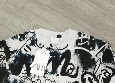 ZARA Graffiti Sweat Shirt