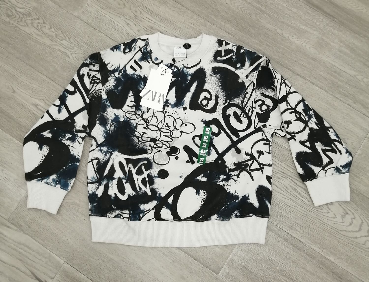 ZARA Graffiti Sweat Shirt