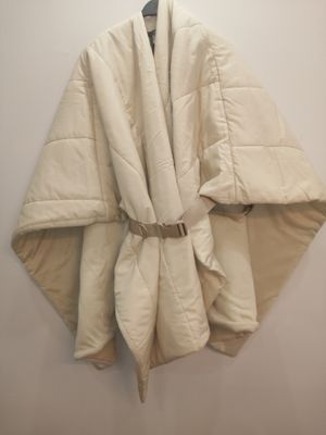 ZARA Puffer Poncho – Beige Elegance Meets Everyday Comfort | ART 0653/280/712 | 00653280712035 | New with Tags