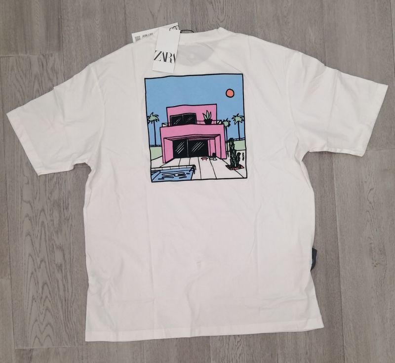 ZARA Men's Oversized Chest Graphic T-Shirt – White – 100% Cotton – Sizes S-XL – New