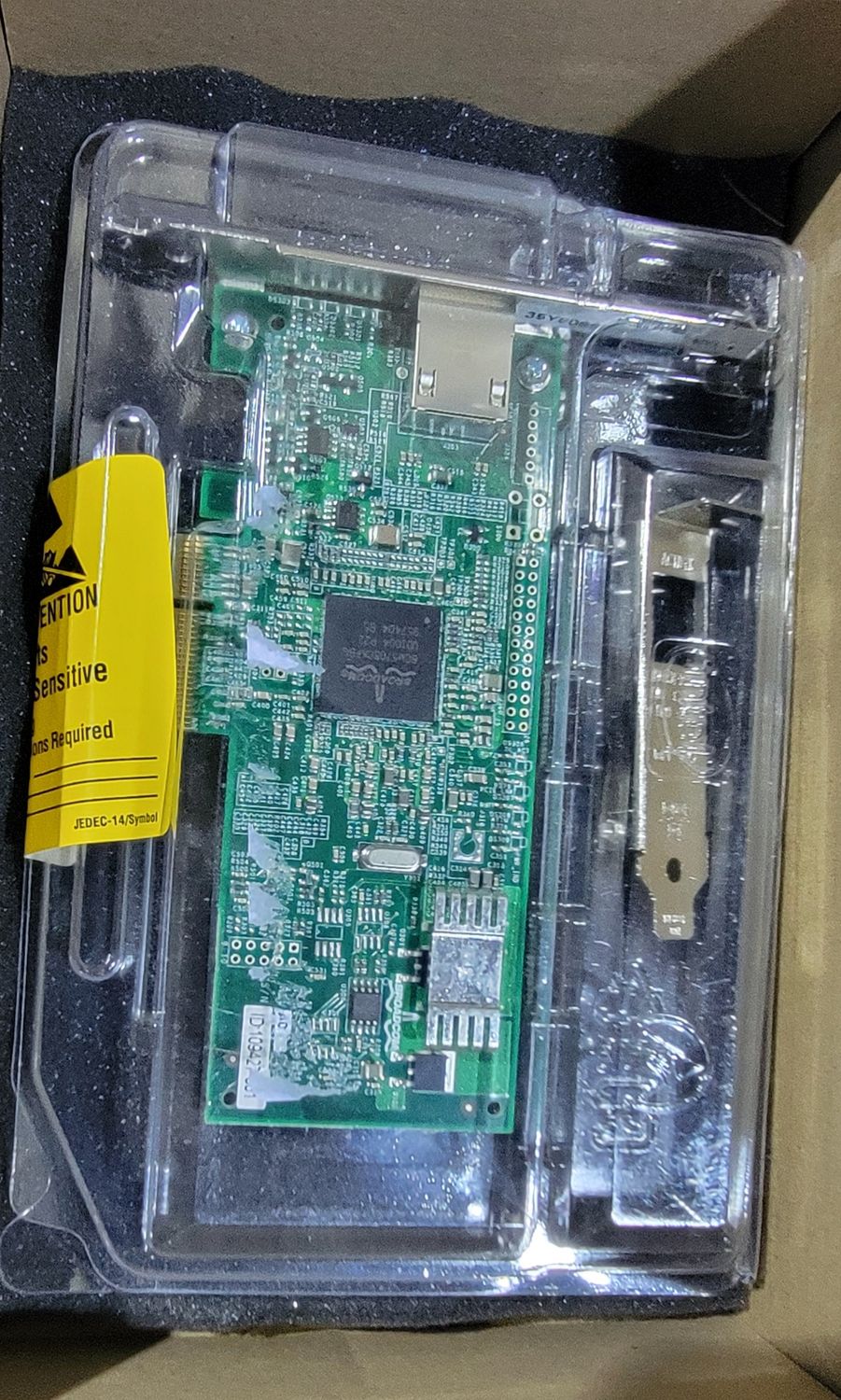IBM 39Y6066 | NetXtreme II Ethernet Adapter 10/100/1000Mbps | RJ45 Single Port PCI-Express