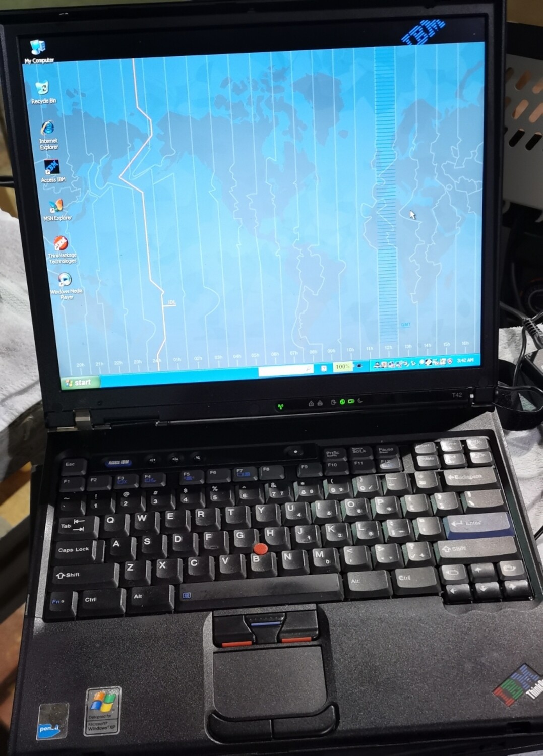 IBM ThinkPad T42 Pentium M 1.7GHz – 1GB, 80GB, DVD-CDRW, 14" (1024 X 768), PS2 Port