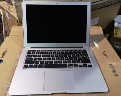 Apple MacBook Air 13" (Early 2015) – Intel Core i7-5650U 2.2 GHz, 8GB, 512GB SSD – A1466