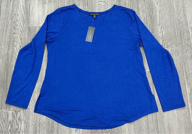 Shannon Passero Women's Long-Sleeve Crew Neck Shirt – New