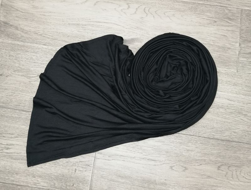 Voile Chic Premium Jersey Hijab – Pre-Stitched Instant Scarf – Assorted Colours – New