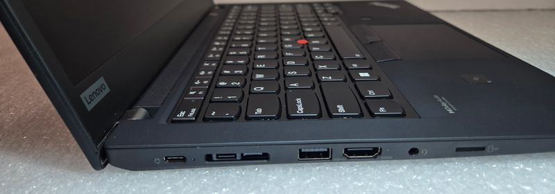 Lenovo ThinkPad T14 Gen 2 14" (AMD Ryzen 7 PRO 5850U, 16GB RAM, 512GB PCIe NVMe M.2 SSD, Win 11 Pro)