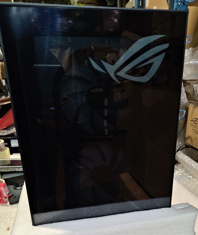ASUS ROG GM700 Gaming PC - Ryzen 7 9800X3D / RTX 5070 (New Open Box)