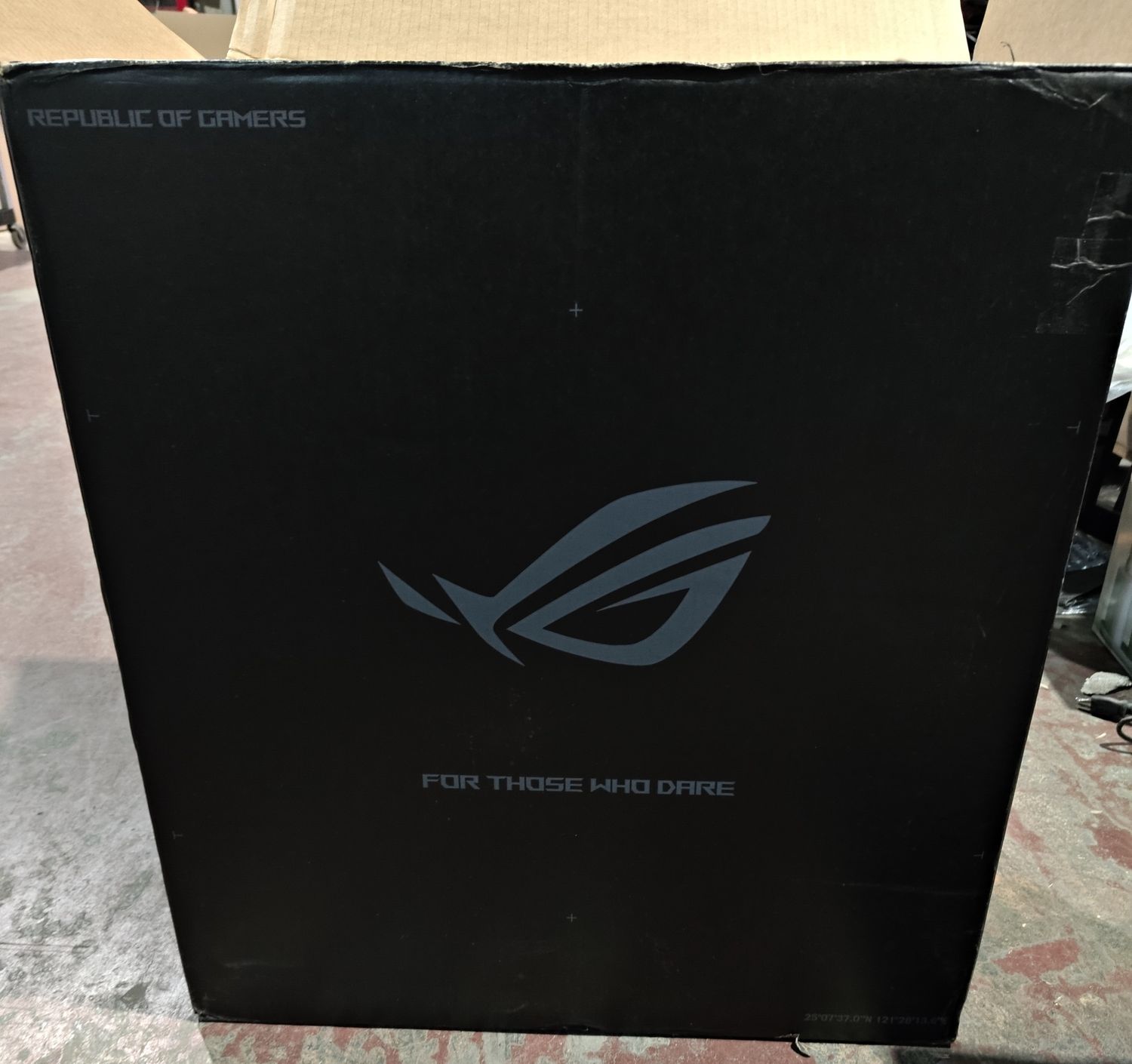 ASUS ROG GM700 Gaming PC - Ryzen 7 9800X3D / RTX 5070 (New Open Box)