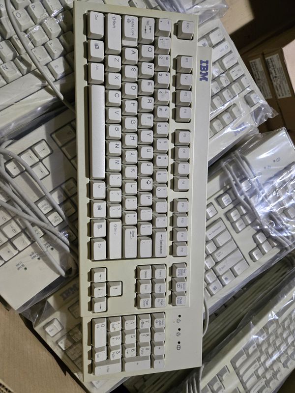 IBM KB-7953 PS/2 Wired Desktop Keyboard (Beige) – Part # 02K0805 / 02K0806