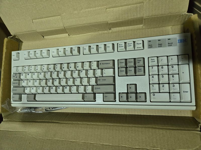 Lexmark 1395300 Vintage Mechanical Desktop Keyboard Beige Front View