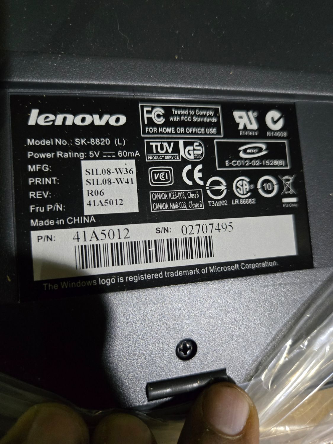 Lenovo KB-8820 Canadian French PS/2 Desktop Keyboard (Black) – Brand New in Box