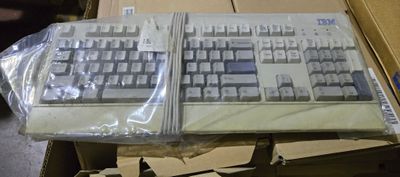 IBM SK-8820 PS/2 Wired Keyboard Front View