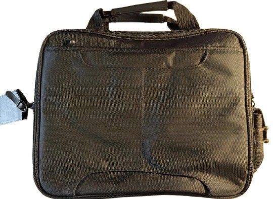 IBM / Lenovo ThinkPad Nylon Laptop Carrying Case (10K0207) – Fits laptops up to 15.4" – Black – New / used
