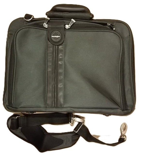 Kensington Contour Top-Load Laptop Case (K62220B) – Fits laptops up to 15.6" – Black – New / used