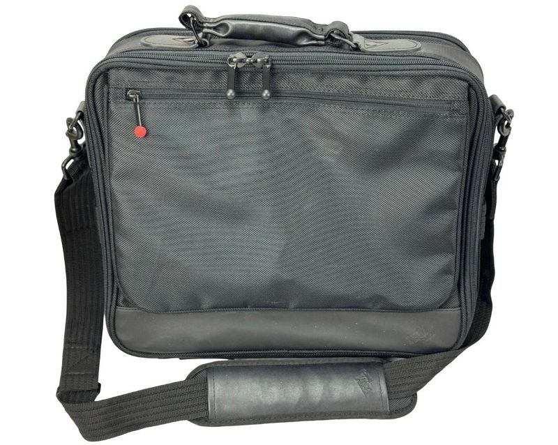IBM ThinkPad Laptop Carrying Case with Shoulder Strap – Fits laptops up to 15.4" – Black – New / used