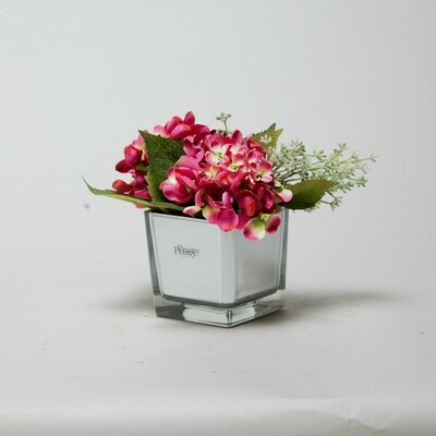 Fuchsia Hydrangea and Eucalyptus seed in a mirror cube Fuchsia Hydrangea and Eucalyptus seed in a mirror cube