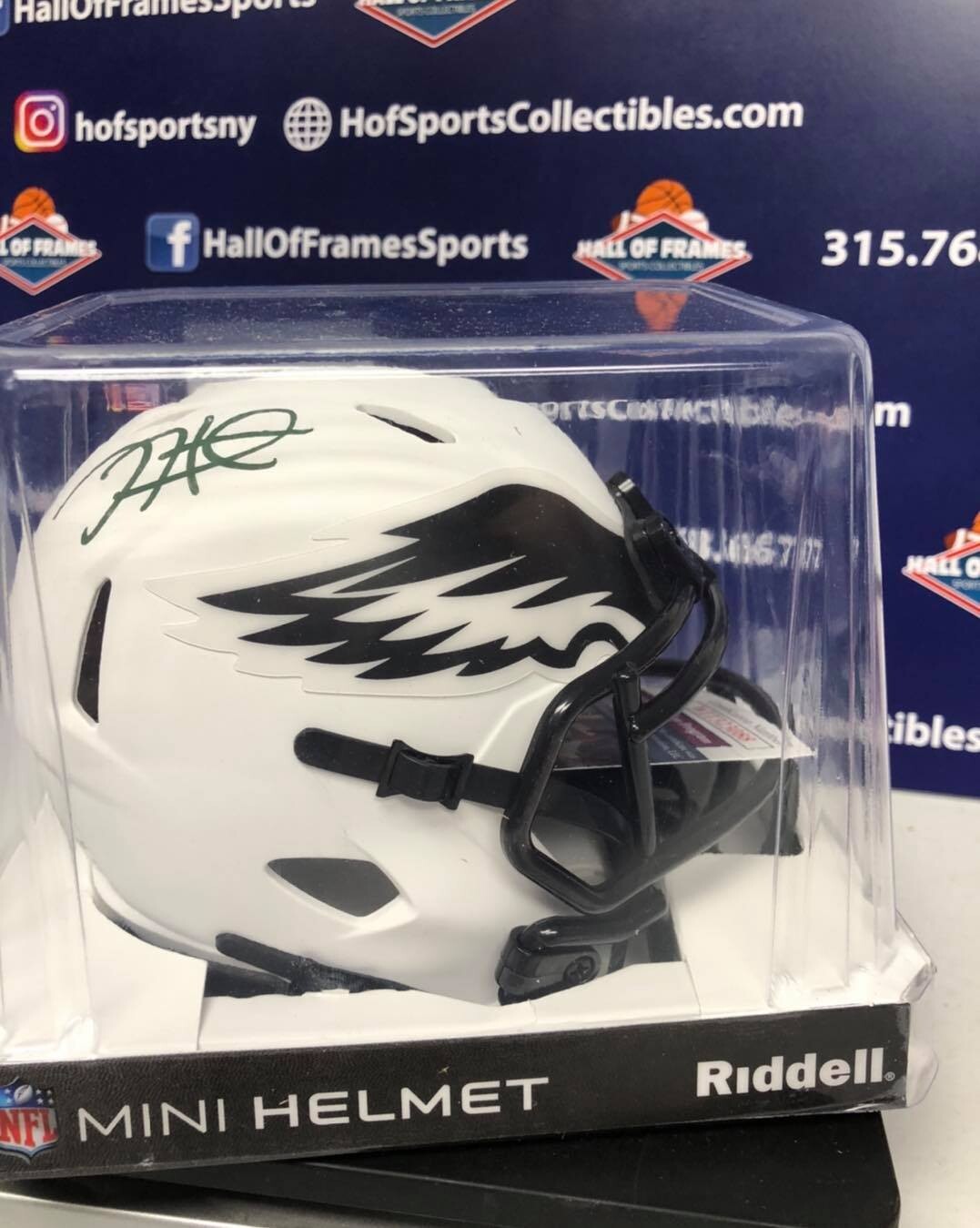 Jalen Hurts Autographed Philadelphia Eagles Mini Helmet - JSA – Palm Beach  Autographs LLC