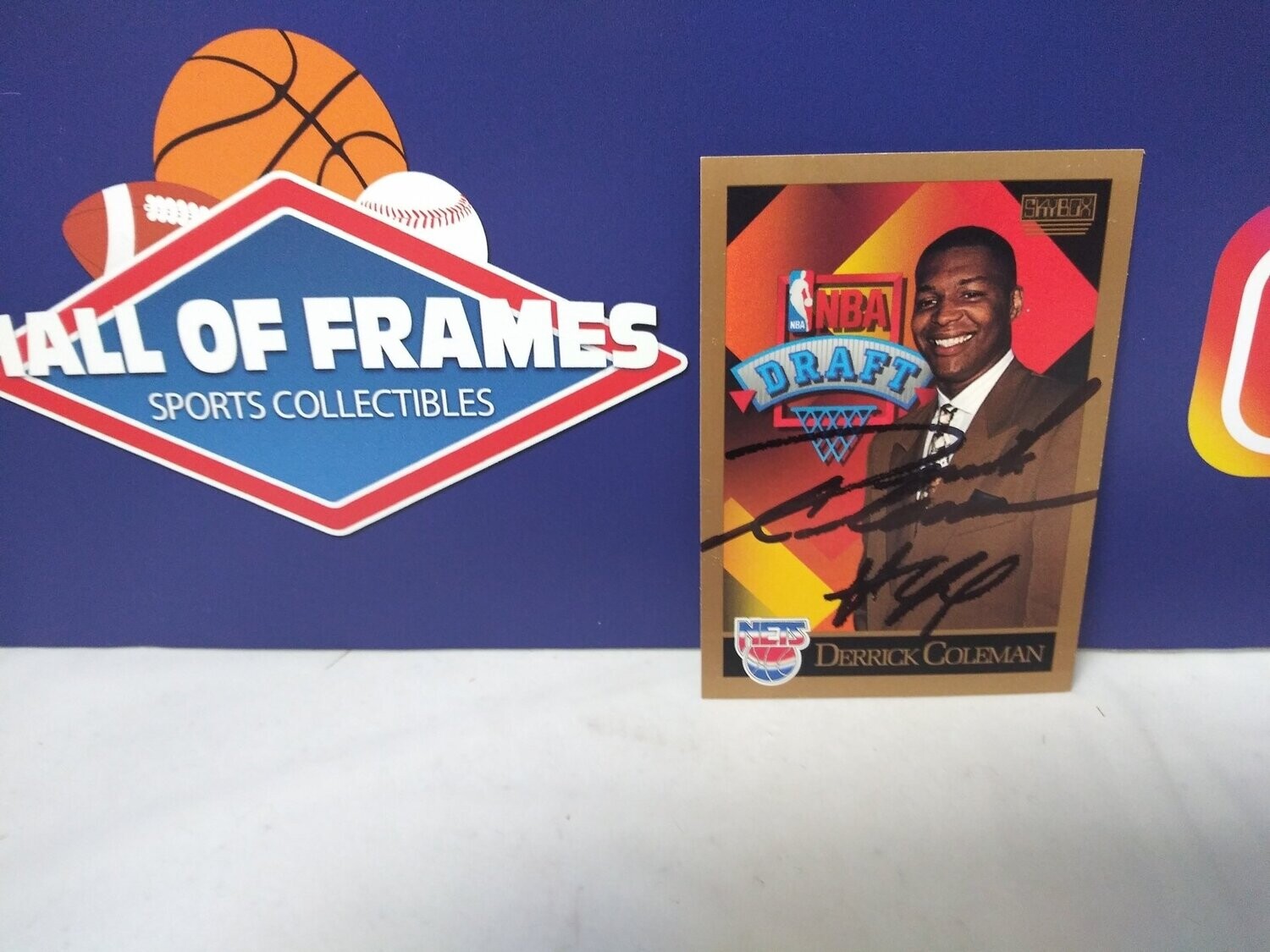 DERRICK COLEMAN SIGNED 1990 SKYBOX ROOKIE CARD SYRACUSE HOF COA