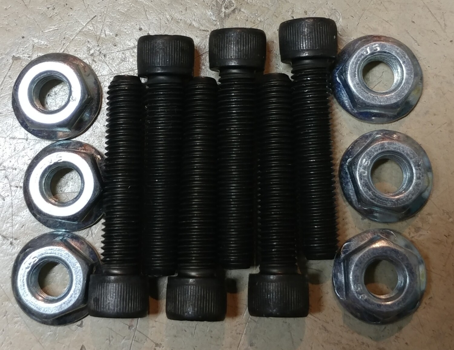 Sprocket Hub Bolt Kit