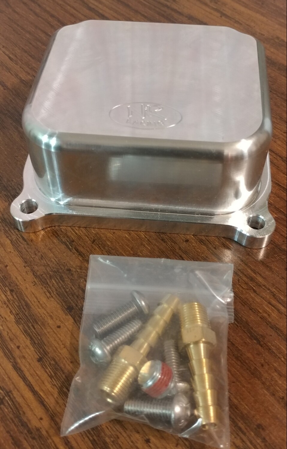 Billet hemi predator valve cover