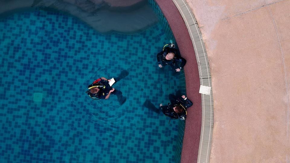 PADI Divemaster & IDC - Standard Package - 77,500 THB