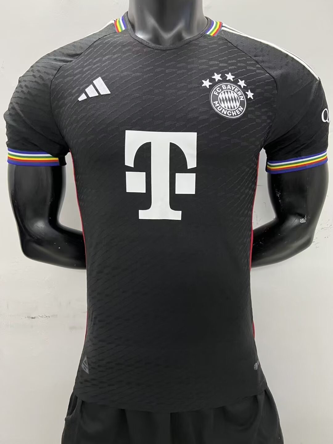 Maglia Bayern Monaco Home 2022/2023 Maglia Bayern Monaco Home 2022/2023