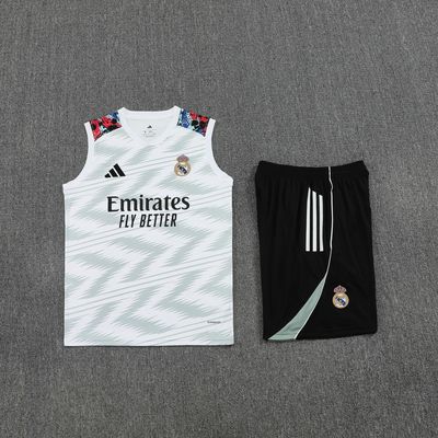 Kit Real Madrid 2025/2026