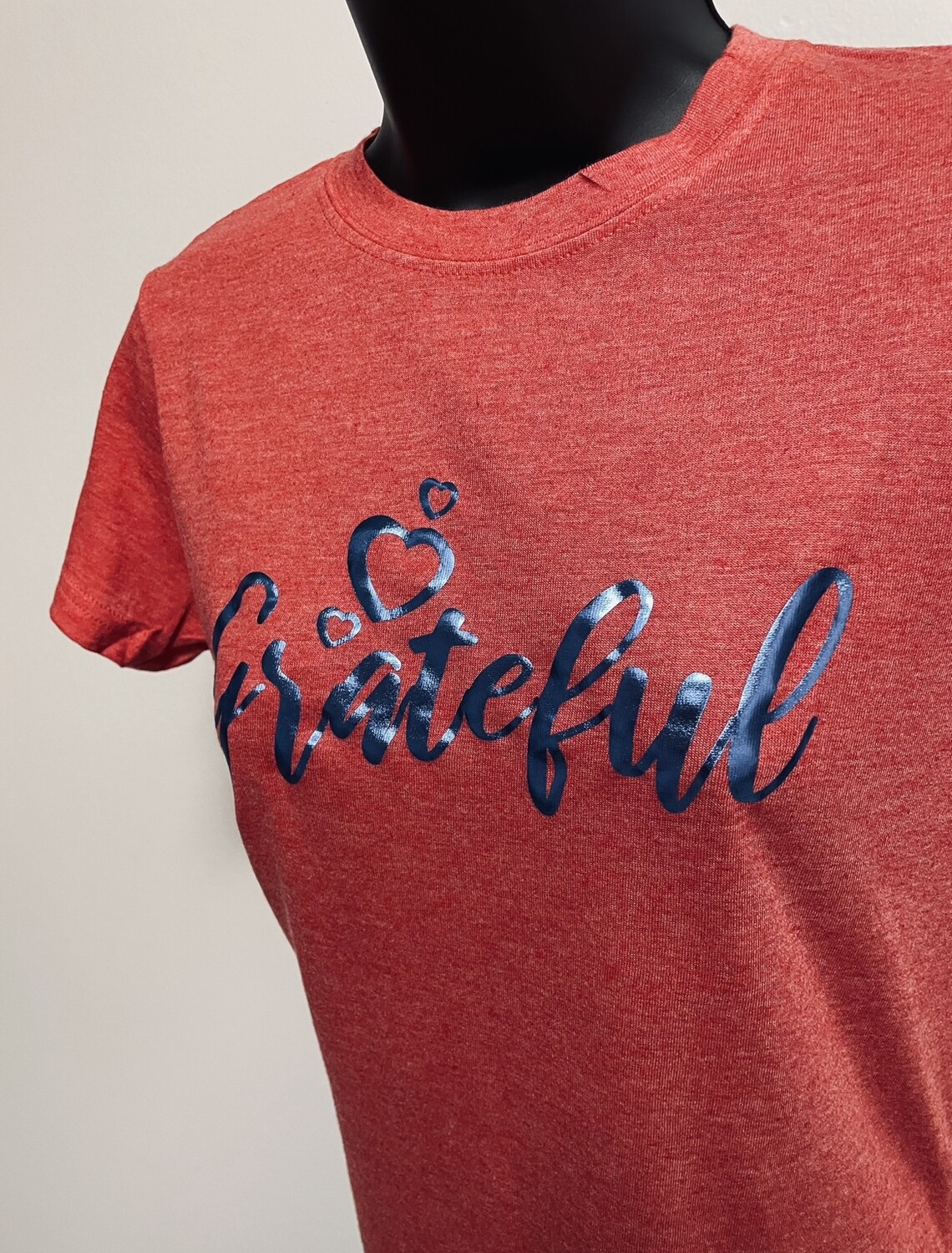 GRATEFUL WOMEN&#39;S T-SHIRT