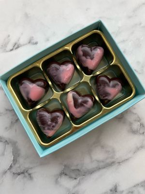 Dark Strawberry Caramel Cream 6 box