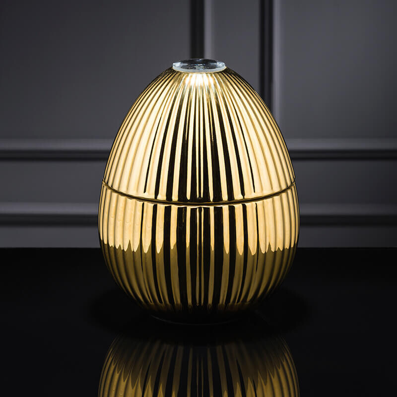 Huevo bañado en  Oro de 18k 3,4 kg
BOIS DE RUSSIE — BOIS DE RUSSIE
