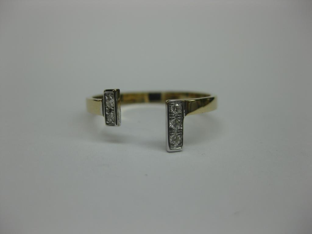 ANILLO DE ORO CON DIAMANTES