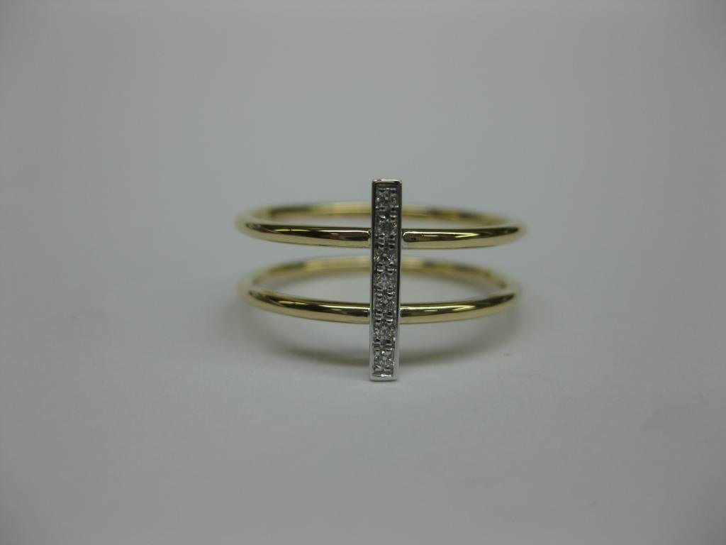 ANILLO DE ORO CON DIAMANTES