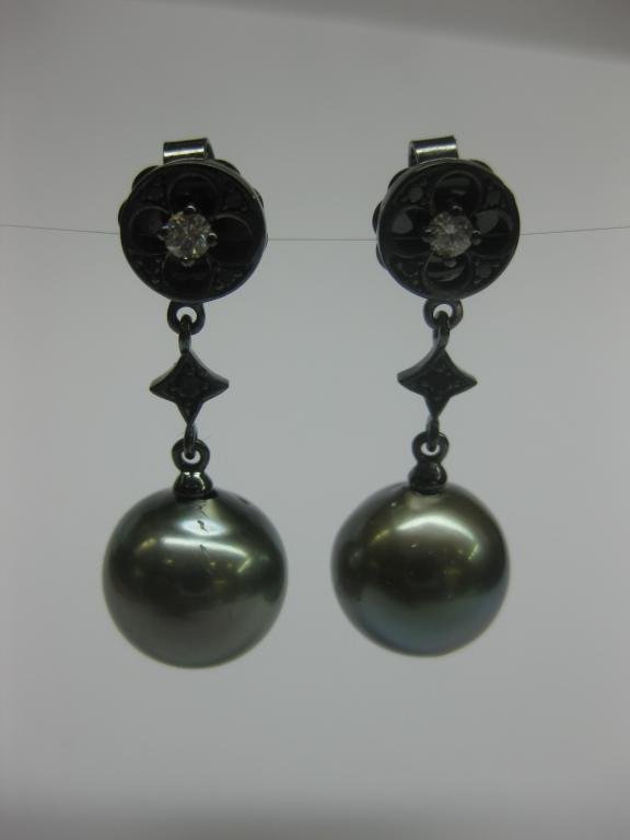 PENDIENTES DE ORO CON DIAMANTES Y PERLAS