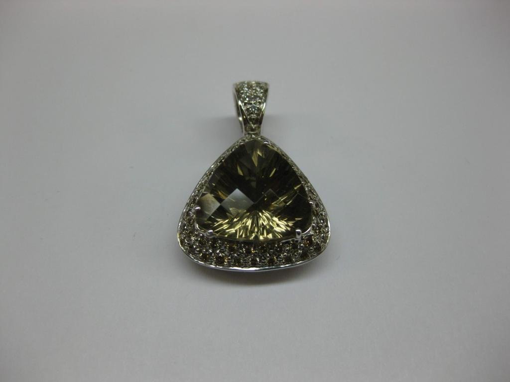 COLGANTE DE ORO BLANCO,CUARZO FUMÉ Y DIAMANTES