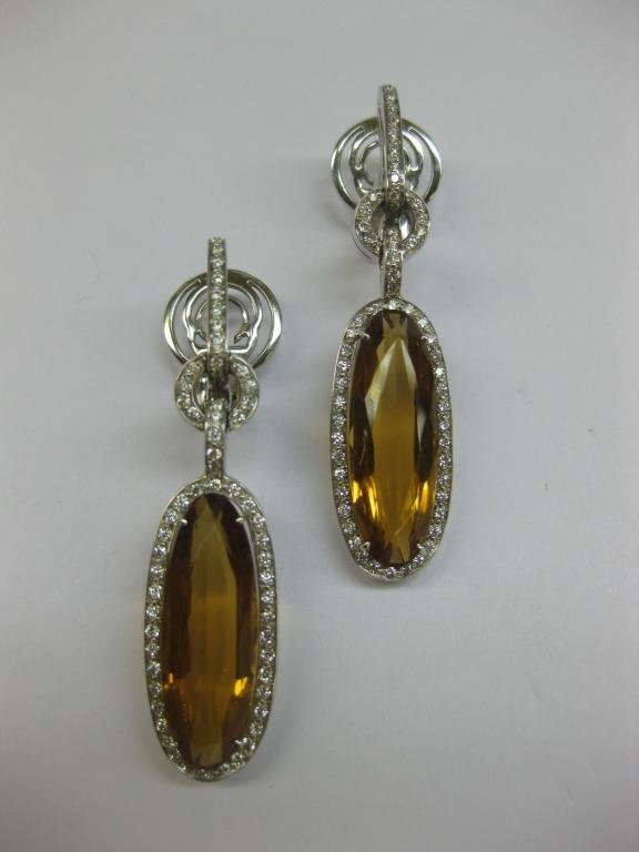 PENDIENTES DE ORO CON DIAMANTES Y TOPACIOS