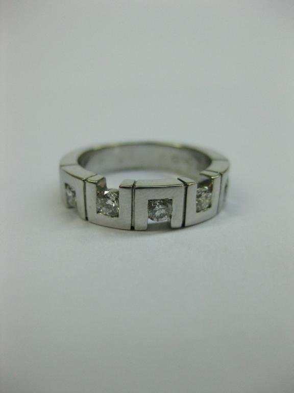 ANILLO DE ORO CON DIAMANTES