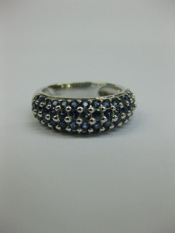 ANILLO DE ORO CON ZAFIROS AZULES
