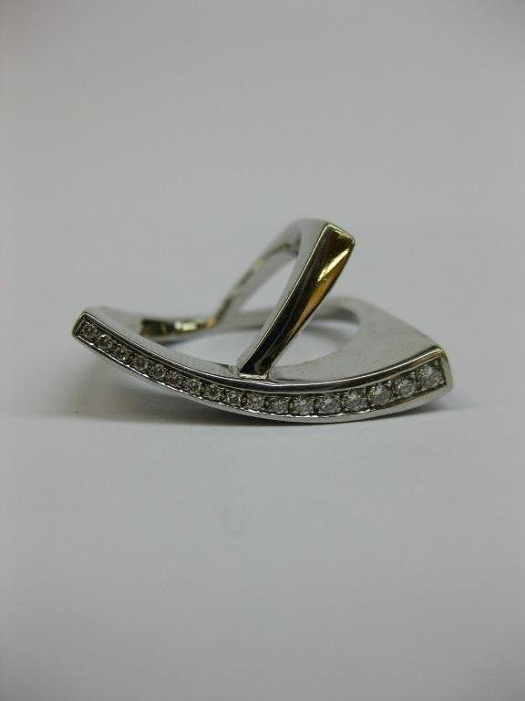 ANILLO DE ORO CON DIAMANTES