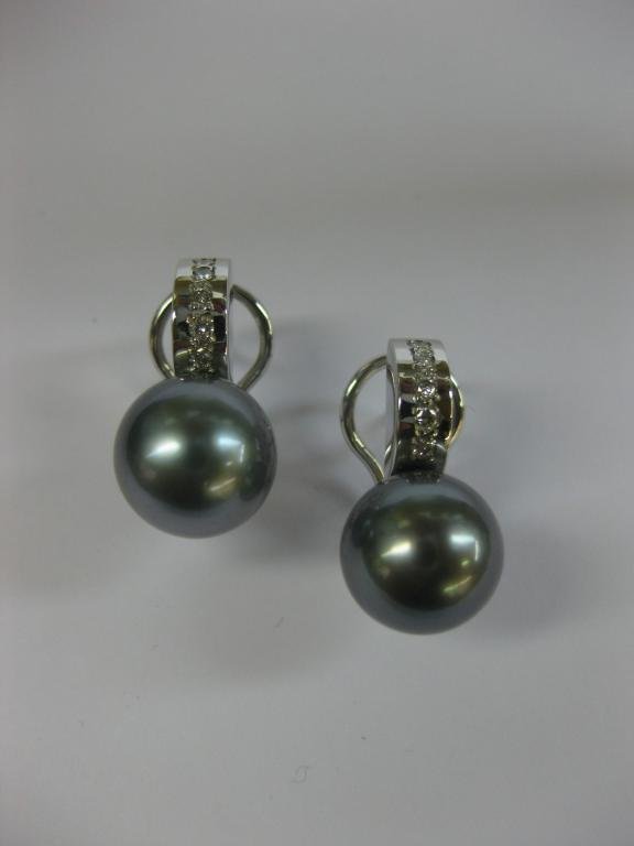 PENDIENTES DE ORO BLANCO Y PERLAS NEGRAS.02-991148/4