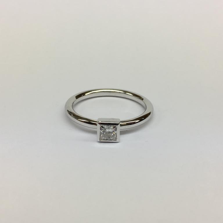SORTIJA DE ORO BLANCO CON DIAMANTES