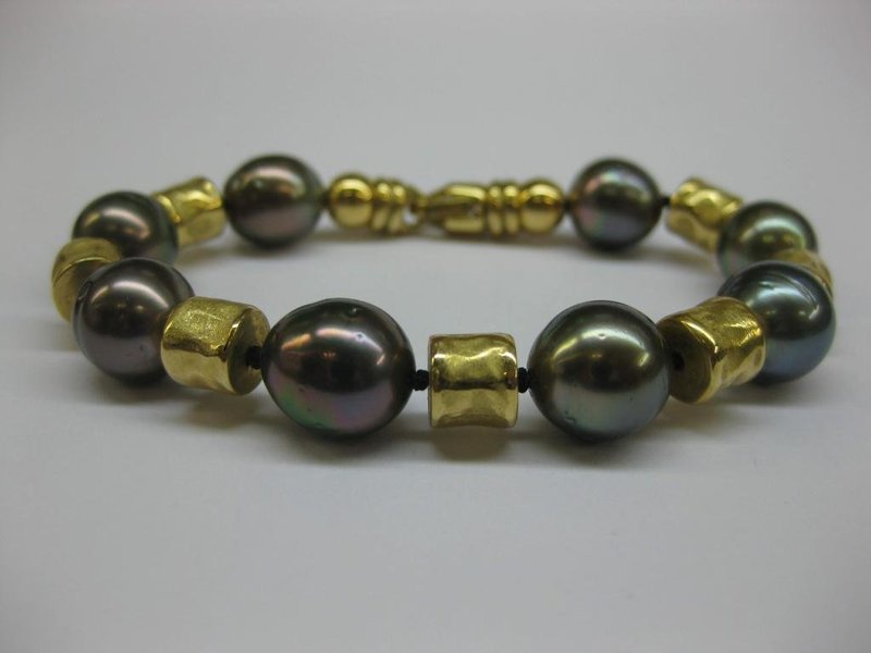 PULSERA DE ORO CON PERLAS TAHITÍ