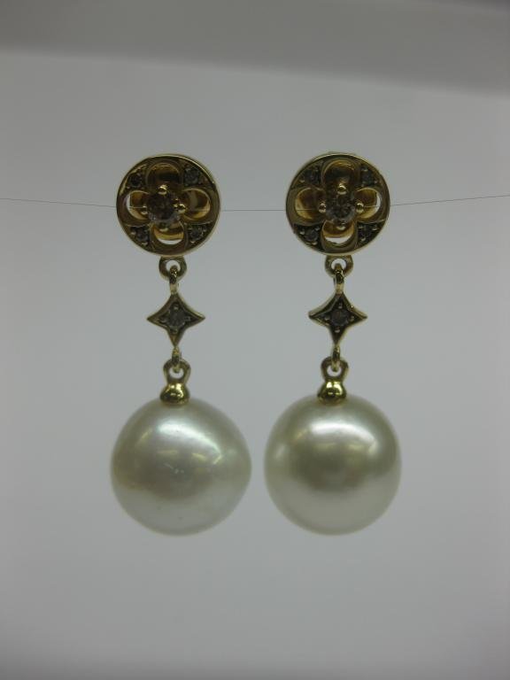 PENDIENTES DE ORO CON DIAMANTES Y PERLAS
