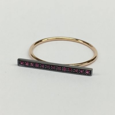 SORTIJA DE ORO ROSA Y RUBÍES  C.BERLÍN COL.22