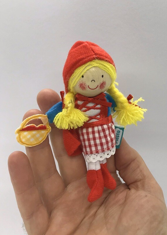 Finger Puppet Red Riding Hood from Fiesta