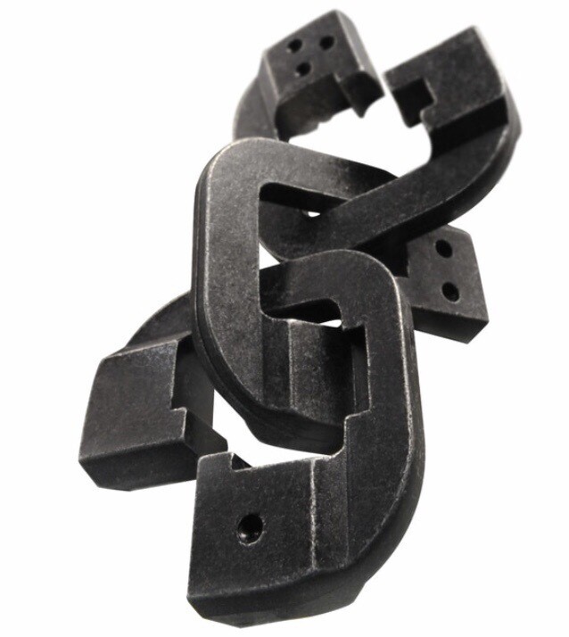 Hanayama Cast Chain Level 6 Puzzle