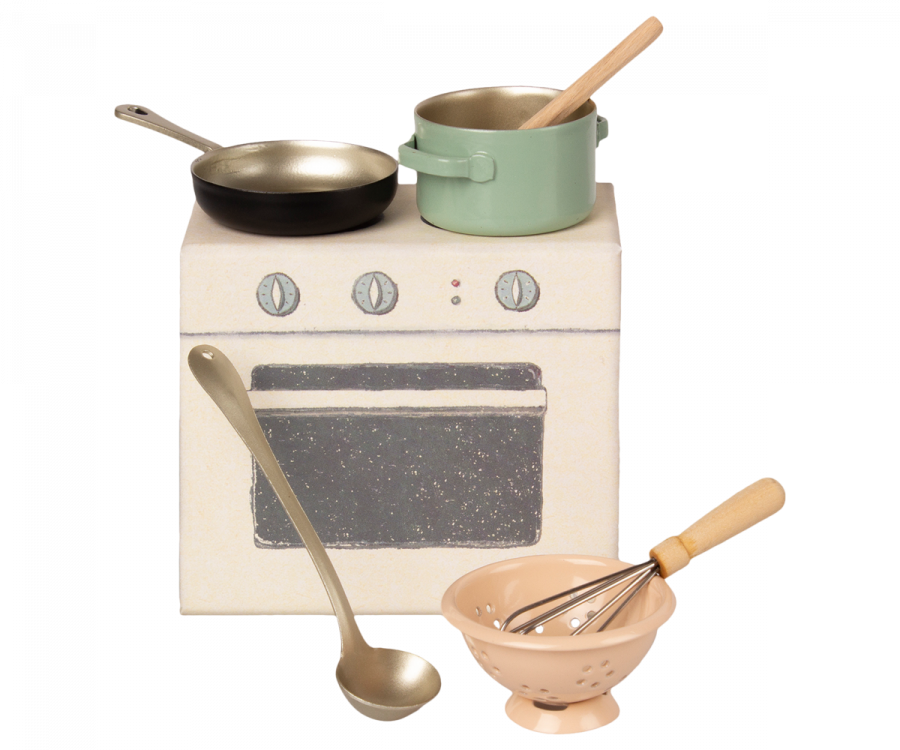 Maileg Cooking Set In Stove Box