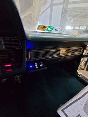 1966-1969 Lincoln Ashtray Air Ride Control Panel