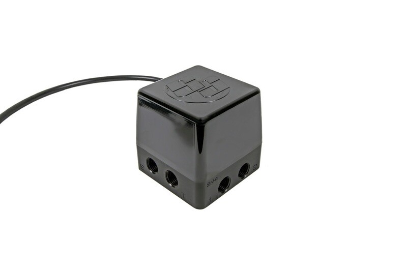 Slam Specialties 2-corner 1/4 NPT with 1/8″ NPT Gauge Ports