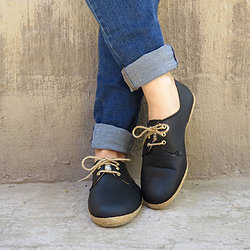 Madison Genuine Leather in Black Finleys Madison Genuine Leather in Black Finleys
